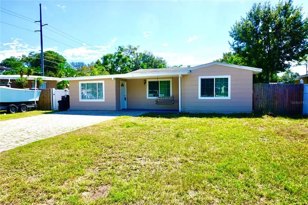 5214 46th Avenue N St Petersburg FL 33709