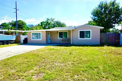 5214 46th Avenue N St Petersburg FL 33709