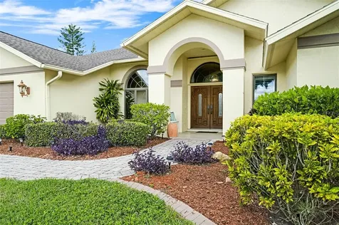 5640 Country Lakes Drive Sarasota FL 34243