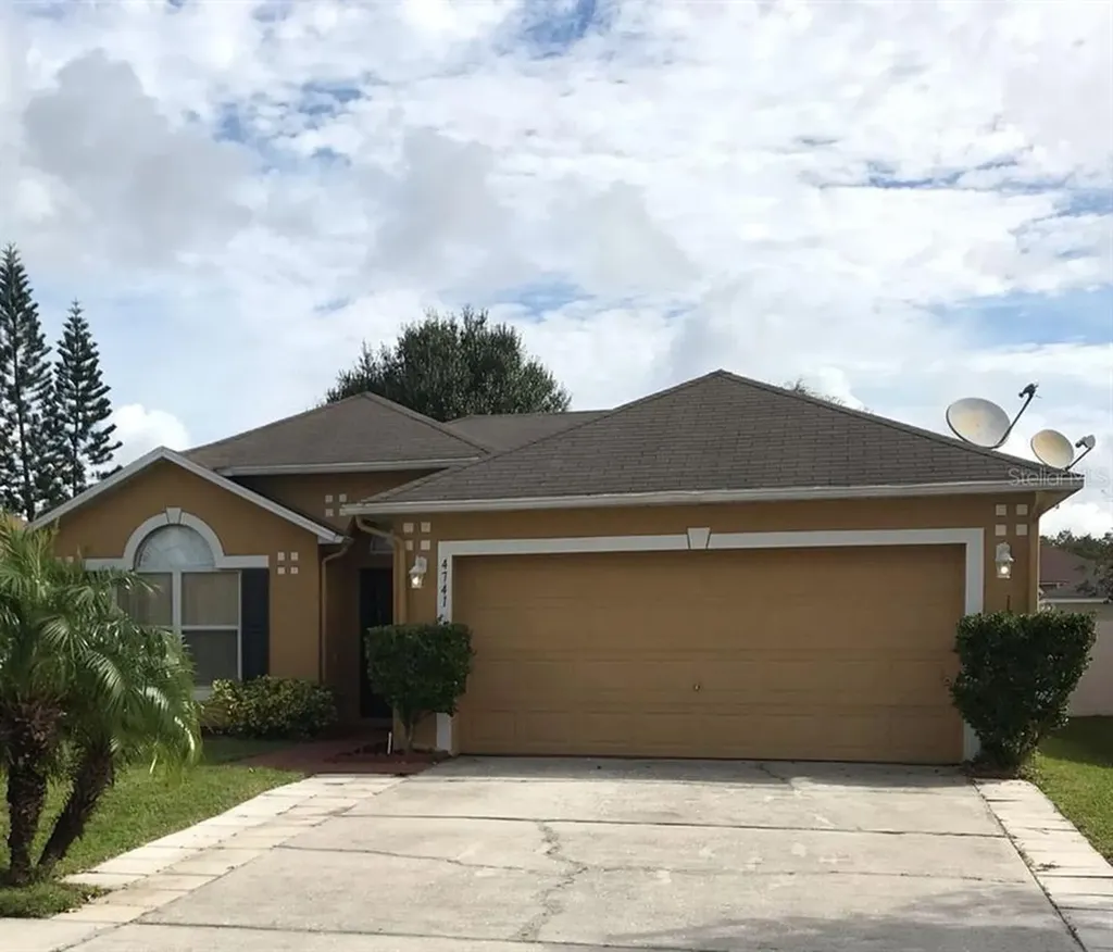 4741 Petal Pawpaw Lane Saint Cloud FL 34772