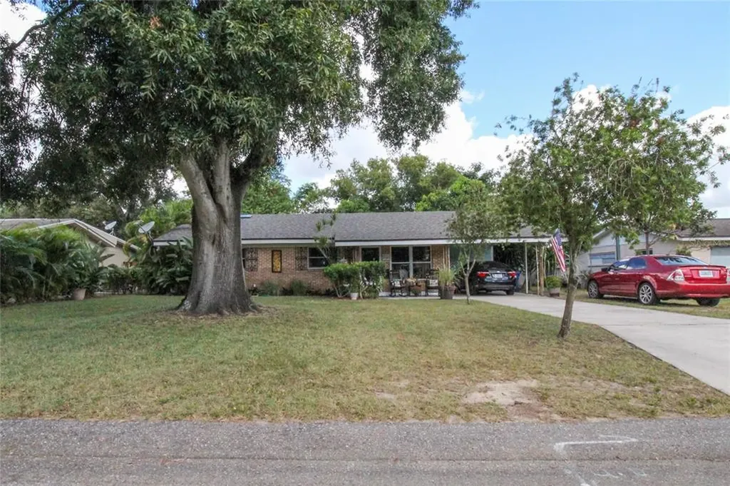 675 Avenue M SE Winter Haven FL 33880