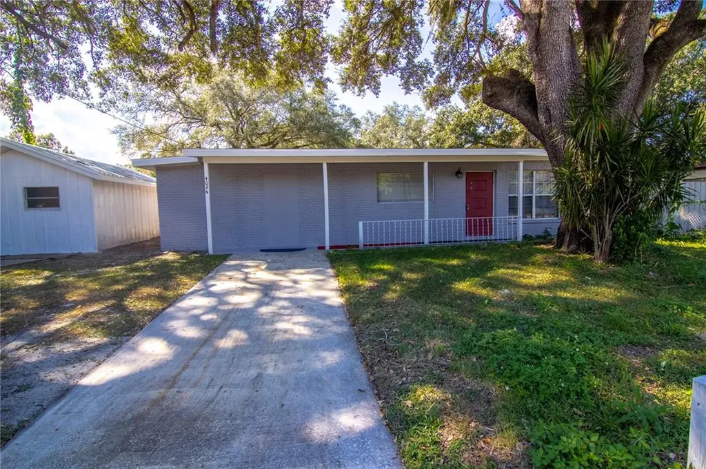 4026 N Falkenburg Road Tampa FL 33610
