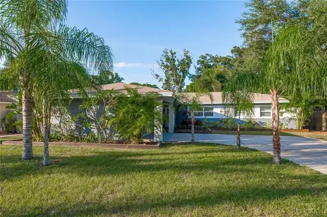 950 Parkwood Drive Dunedin FL 34698