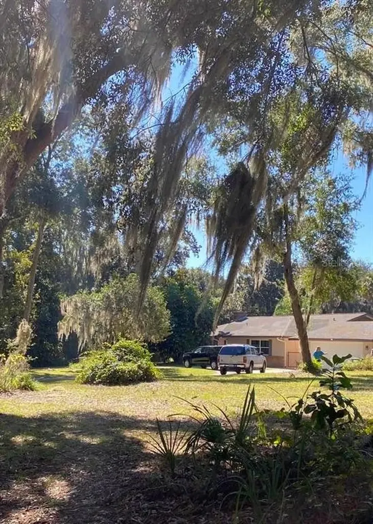 1855 S Tanner Court Deltona FL 32738