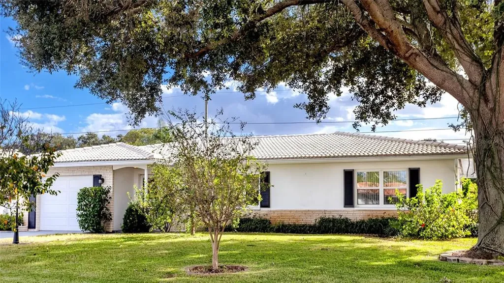 2315 Tudor Lane Clearwater FL 33763