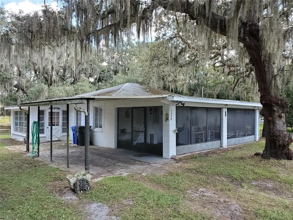 1002 Center Lake Burrell Drive Lutz FL 33549