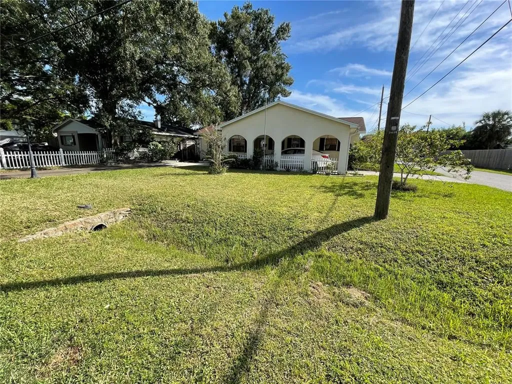 3414 W Gray Street Tampa FL 33609