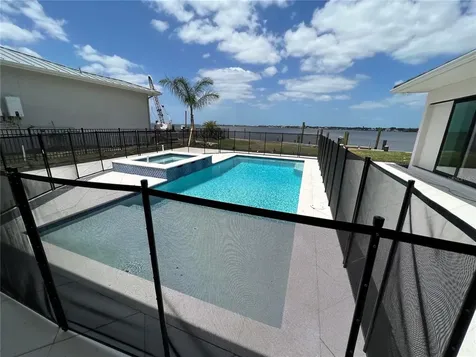 680 Regatta Way Bradenton FL 34208