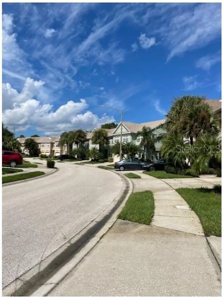 723 Vallance Way NE St Petersburg FL 33716