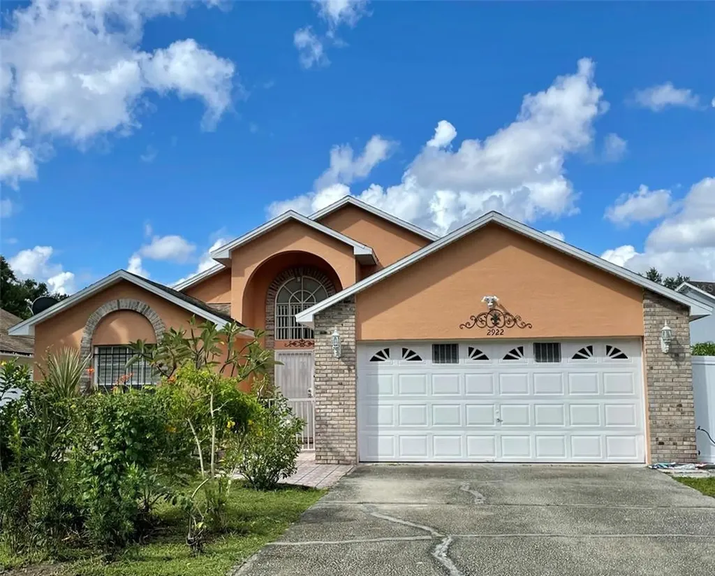 2922 Autumn Run Court Orlando FL 32822