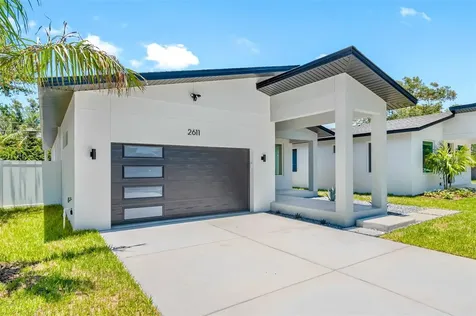 2611 35th Avenue N St Petersburg FL 33713