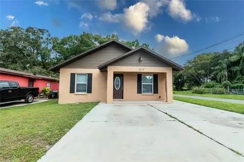 1312 E Church Street Plant City FL 33563