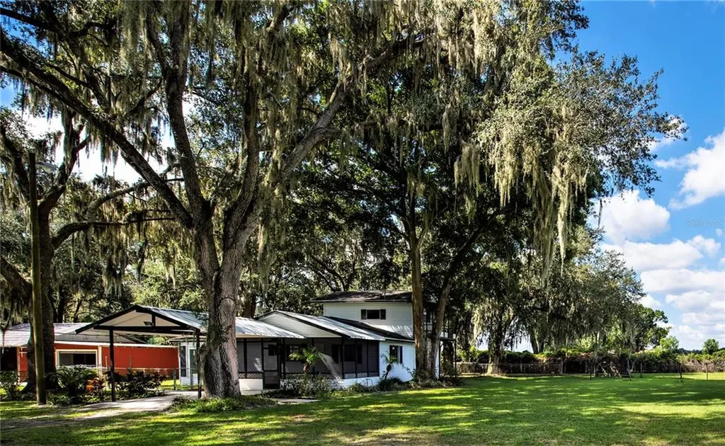 3211 English Road Plant City FL 33567