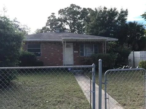 2628 15th Avenue S St Petersburg FL 33712