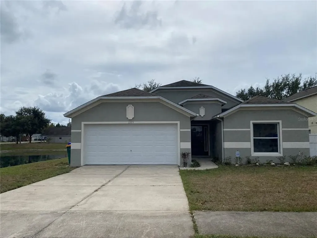2285 Merry Road Tavares FL 32778