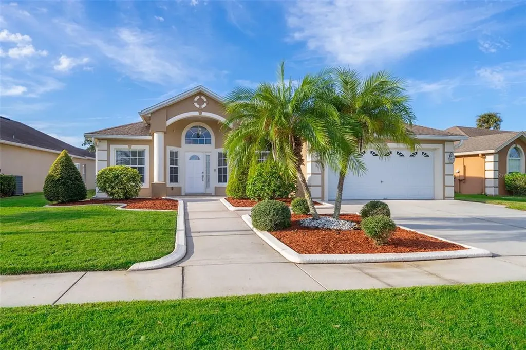 2106 Eagleview Court Kissimmee FL 34746