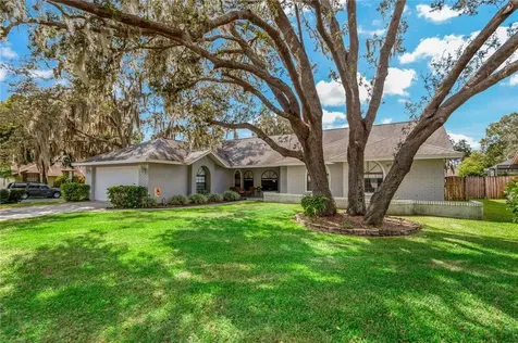 3225 Pine Club Drive Plant City FL 33566