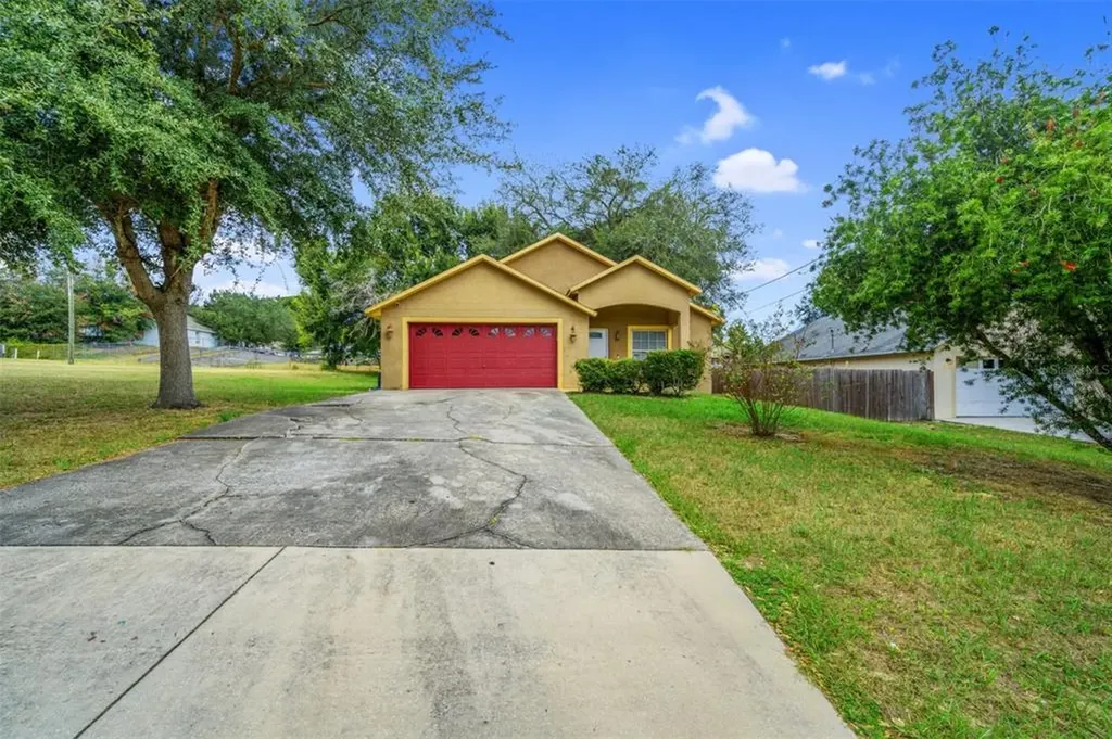 111 W Cleveland Street Apopka FL 32703