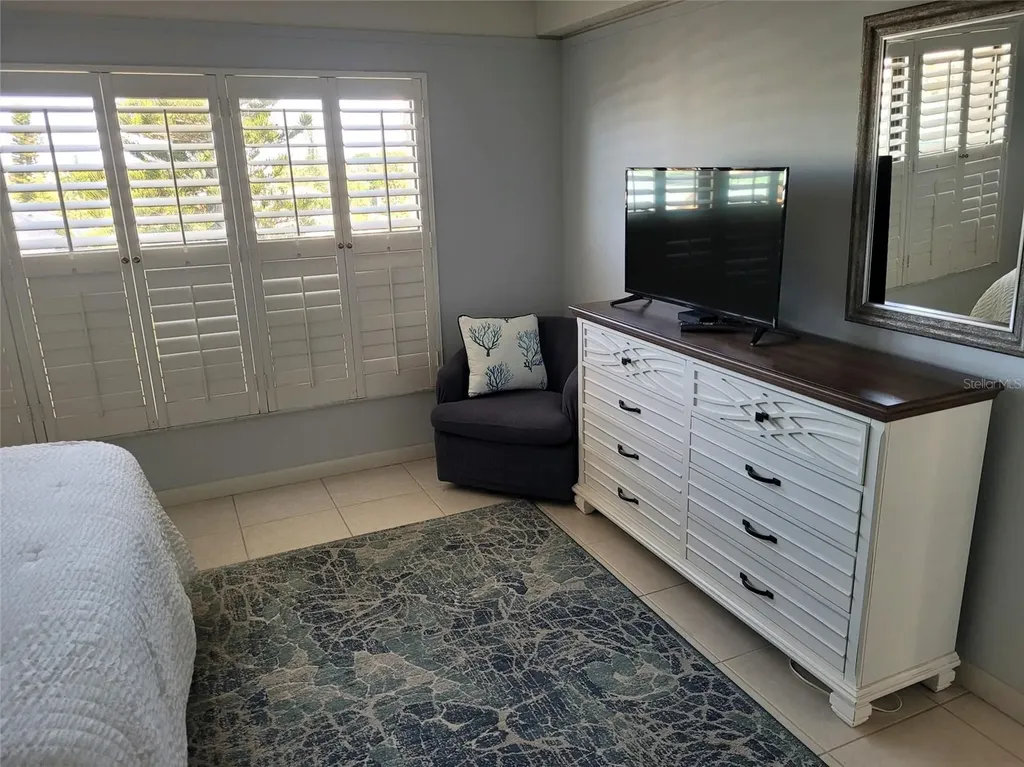 1001 Benjamin Franklin Drive Sarasota FL 34236