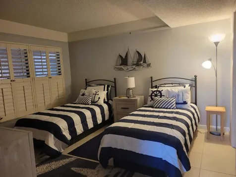 1001 Benjamin Franklin Drive Sarasota FL 34236