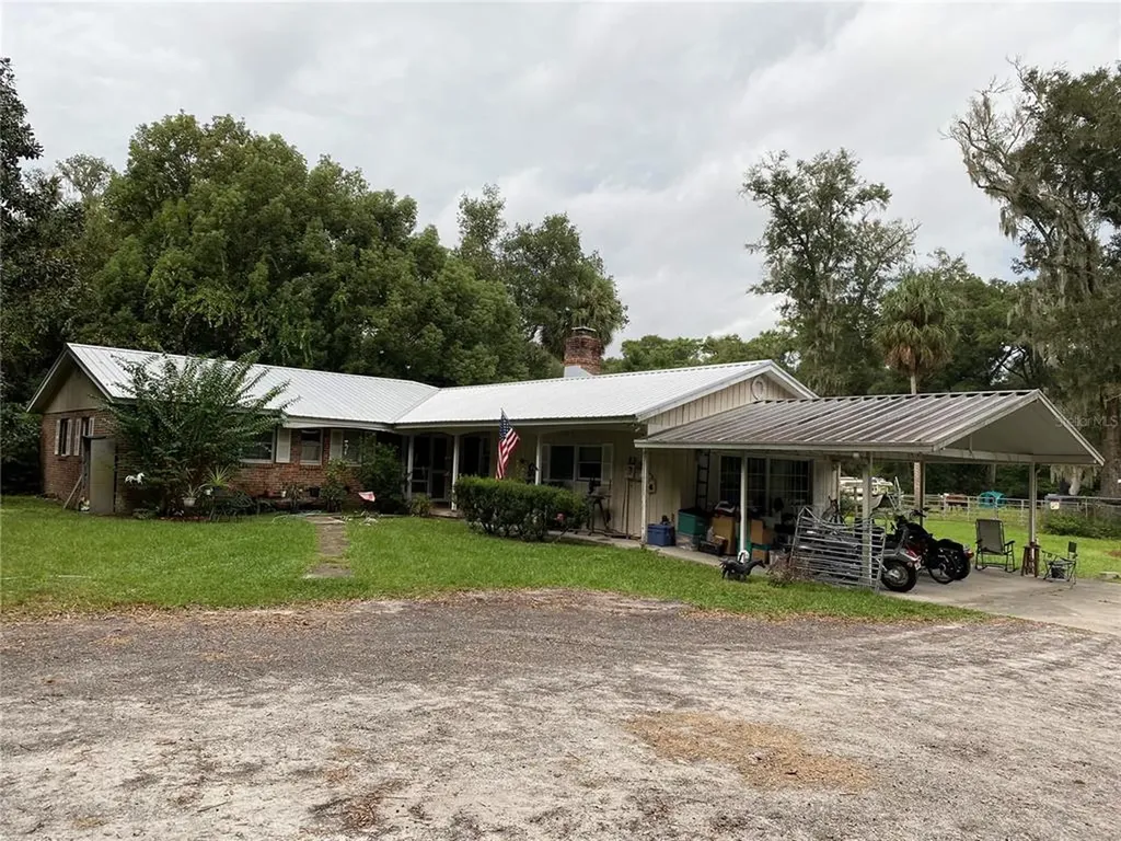 1545 W Beresford Road Deland FL 32720