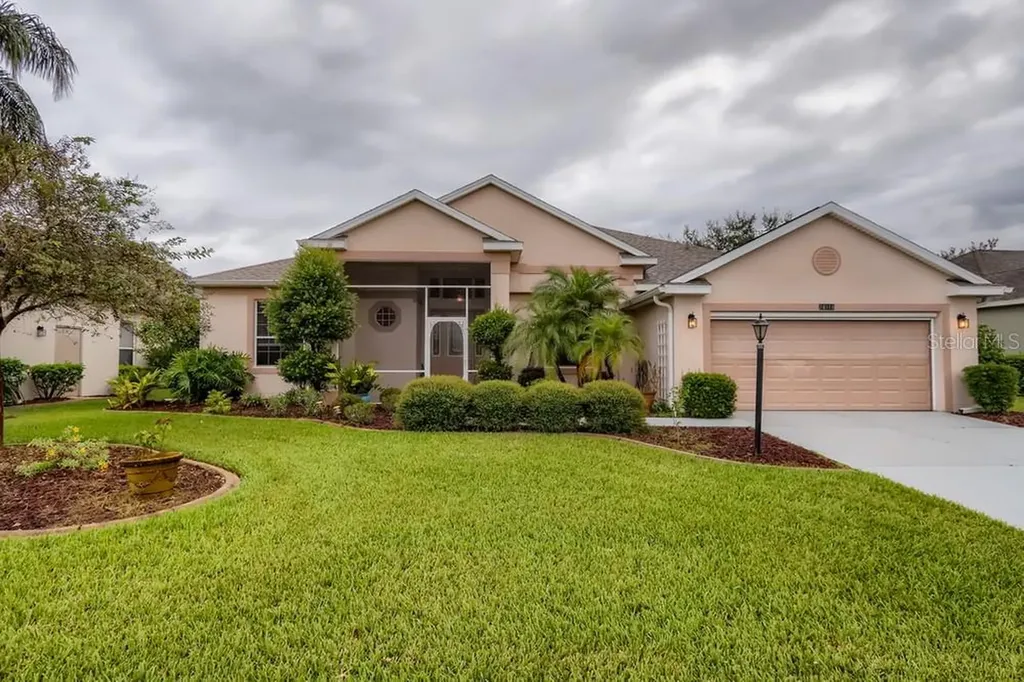24018 Robinwood Street Leesburg FL 34748