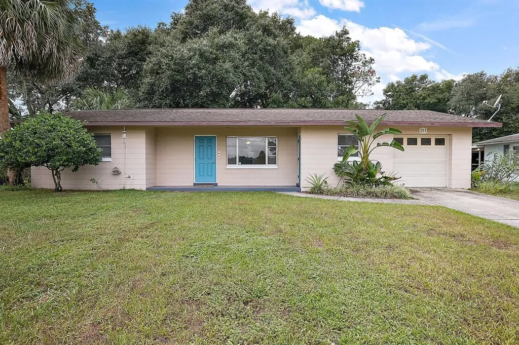 211 S College Street Leesburg FL 34748