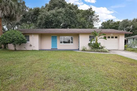 211 S College Street Leesburg FL 34748