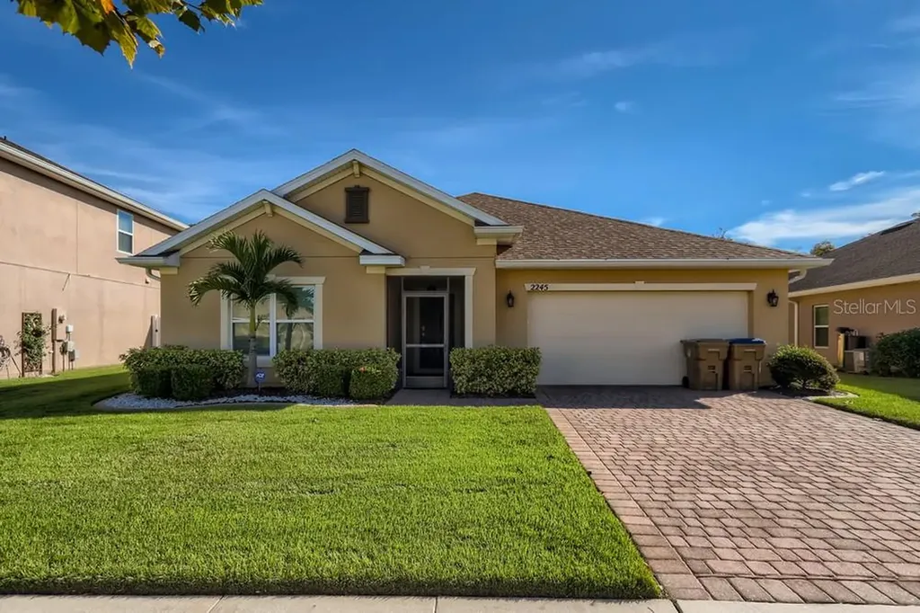 2245 Waukegan Drive Kissimmee FL 34758