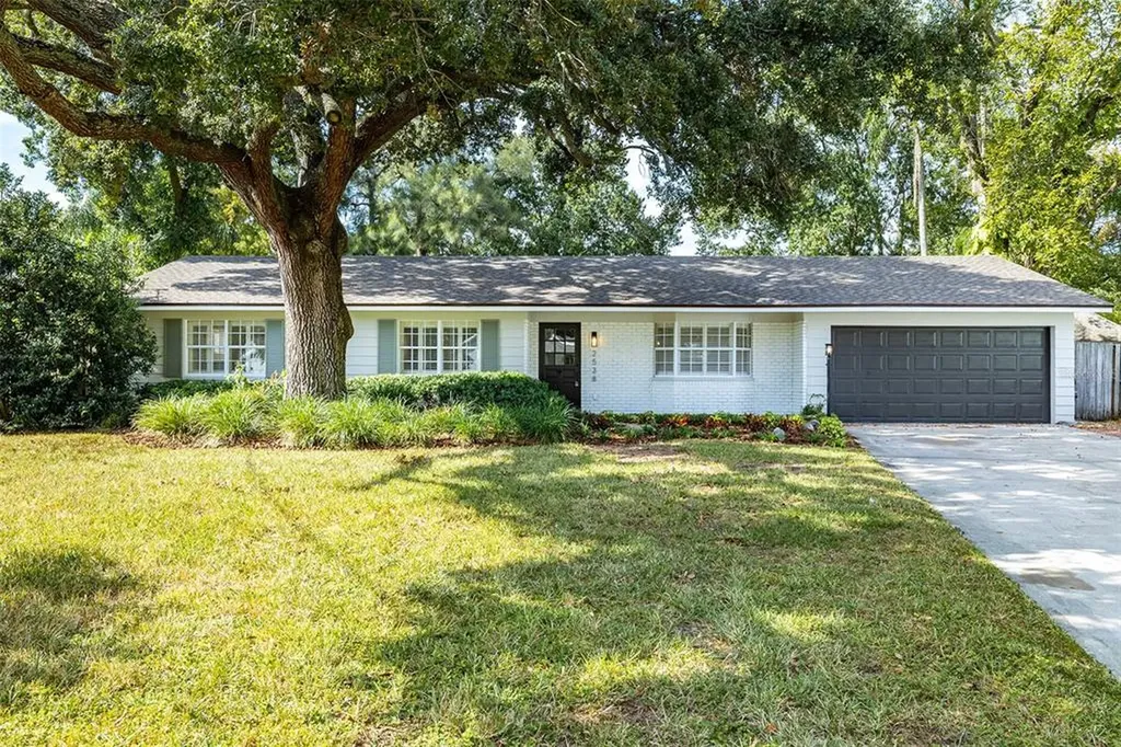 2538 Lake Ellen Circle Tampa FL 33618