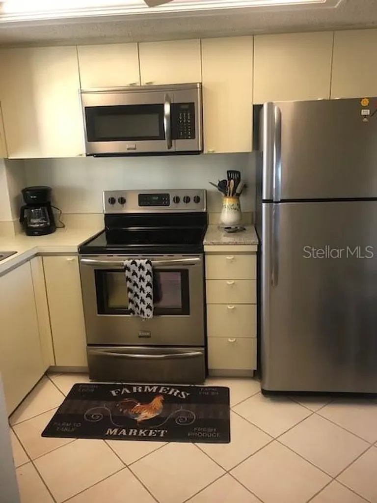 1001 Benjamin Franklin Drive Sarasota FL 34236