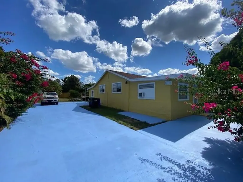 349 S Buena Vista Avenue Orlando FL 32835