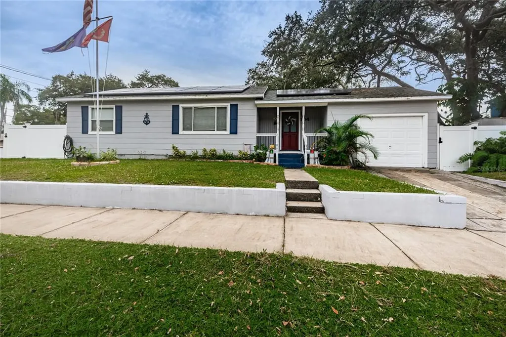 104 11th Avenue S Safety Harbor FL 34695