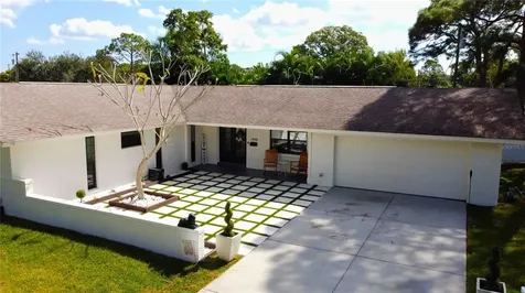 1400 87th Avenue N St Petersburg FL 33702