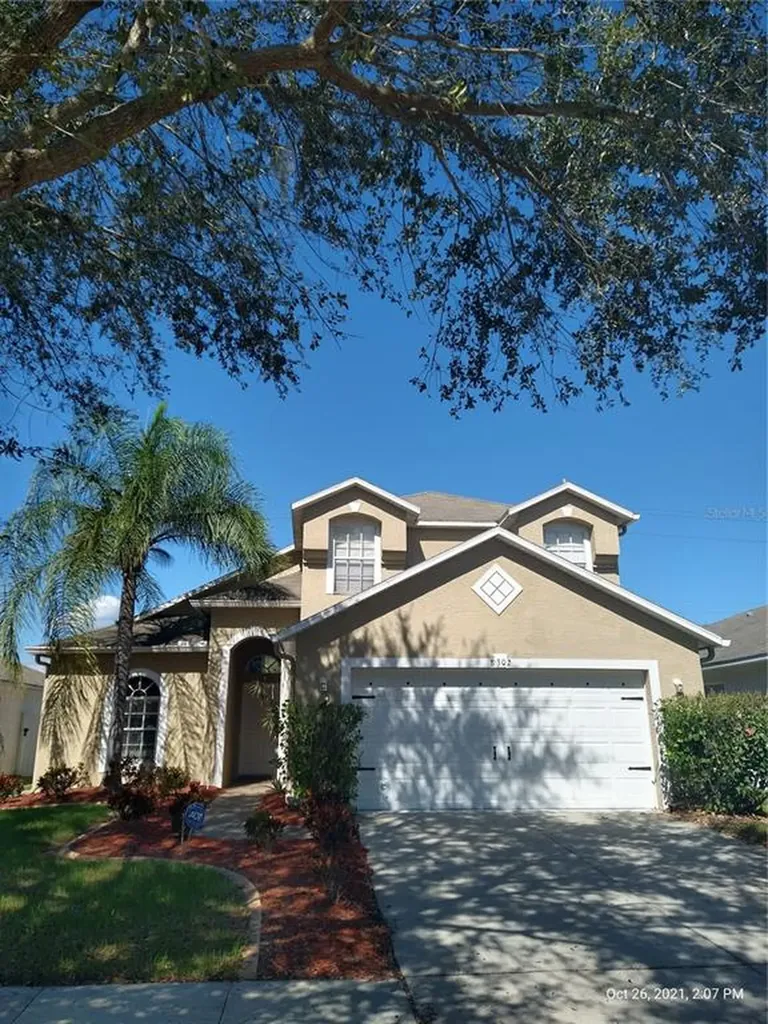 8302 Carriage Pointe Drive Gibsonton FL 33534