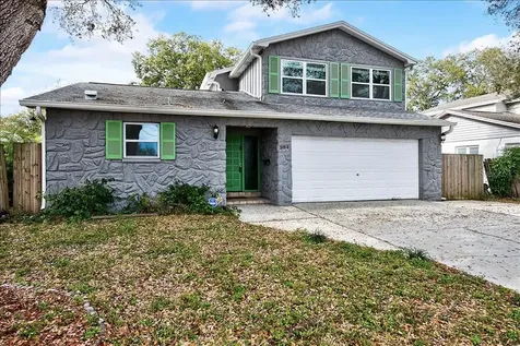 204 SE Lincoln Circle N St Petersburg FL 33703