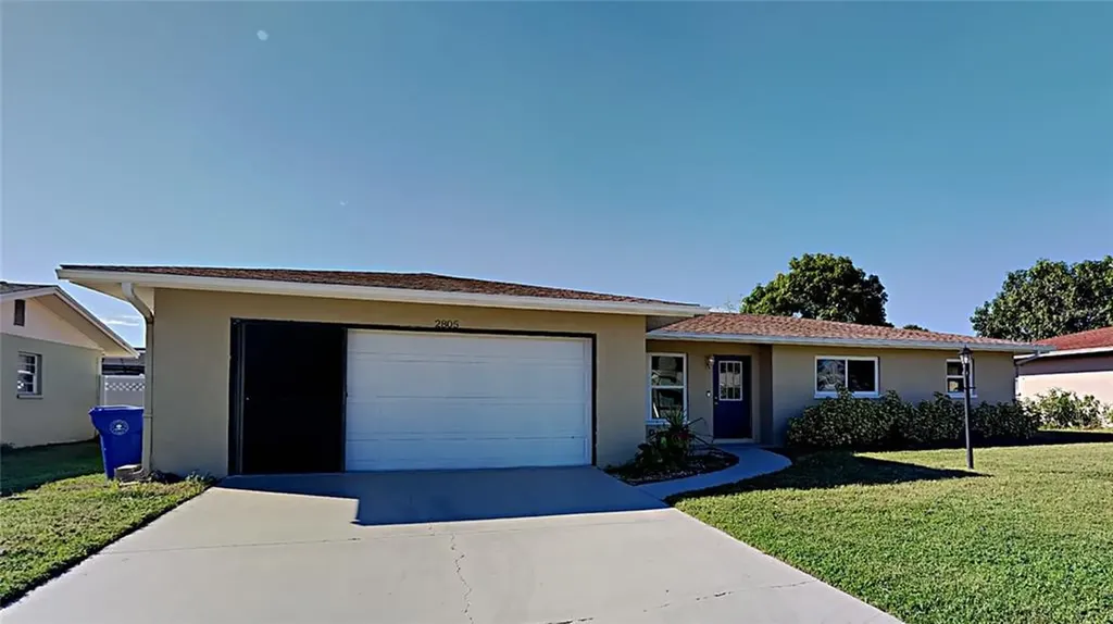 2805 22nd Avenue W Bradenton FL 34205