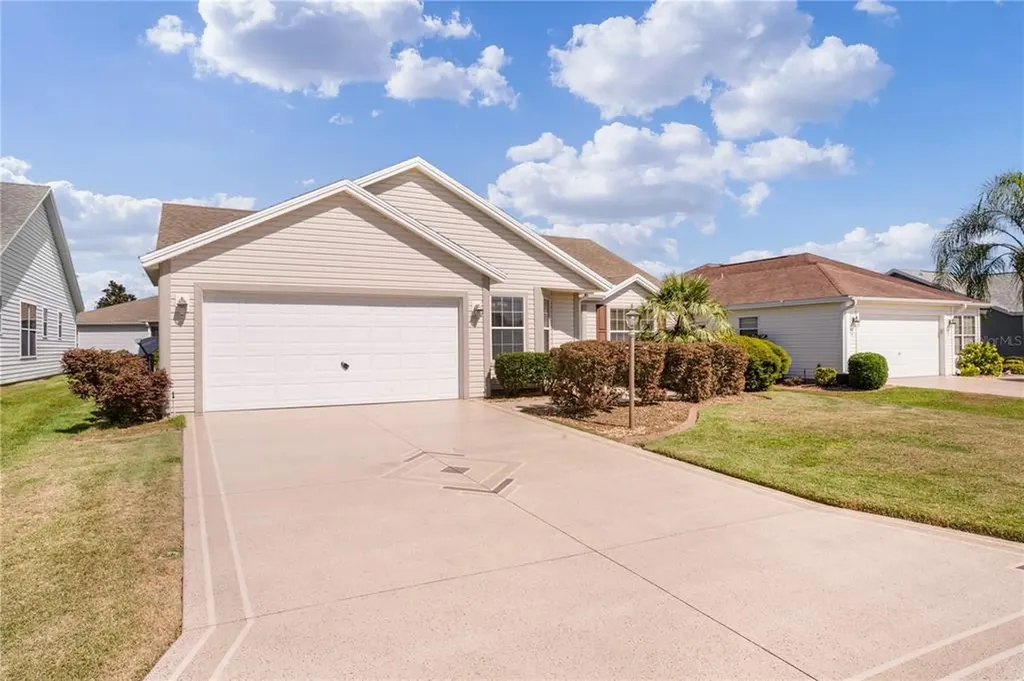 1547 Gumwood Drive The Villages FL 32162
