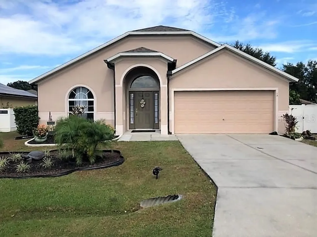 13 York Court Kissimmee FL 34758