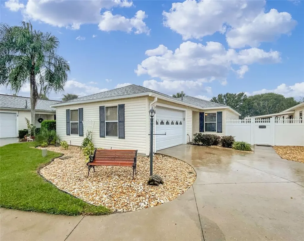 9130 SE 179th Granbury Street The Villages FL 32162