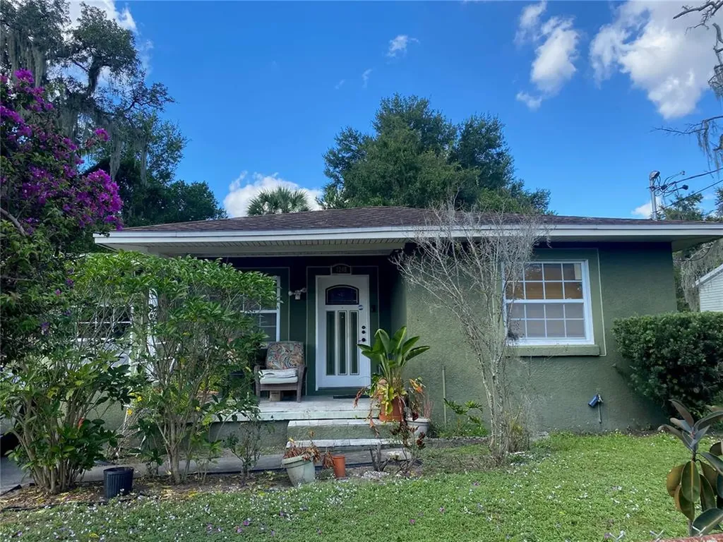 4208 E Ellicott Street Tampa FL 33610