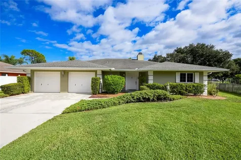 5245 Canterbury Drive Sarasota FL 34243
