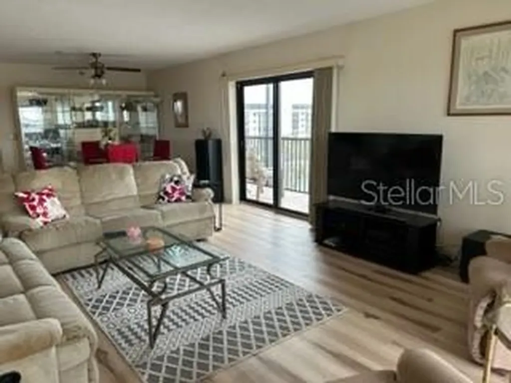 1001 Benjamin Franklin Drive Sarasota FL 34236