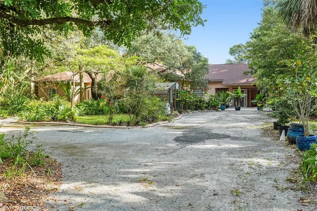 1052 Laura Street Casselberry FL 32707