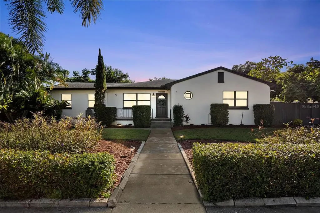 3742 Foster Hill Drive N St Petersburg FL 33704