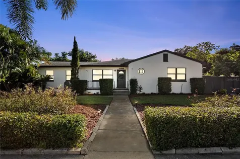 3742 Foster Hill Drive N St Petersburg FL 33704