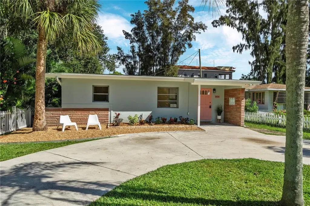 2656 44th Street S Gulfport FL 33711