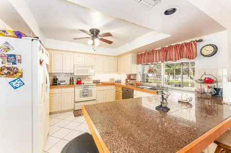 1015 Sorrento Woods Boulevard Nokomis FL 34275