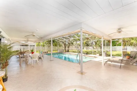 1015 Sorrento Woods Boulevard Nokomis FL 34275