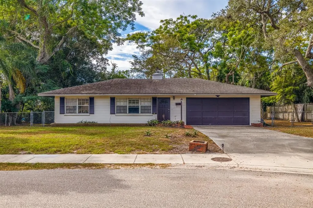 2056 Sunnyside Place Sarasota FL 34239